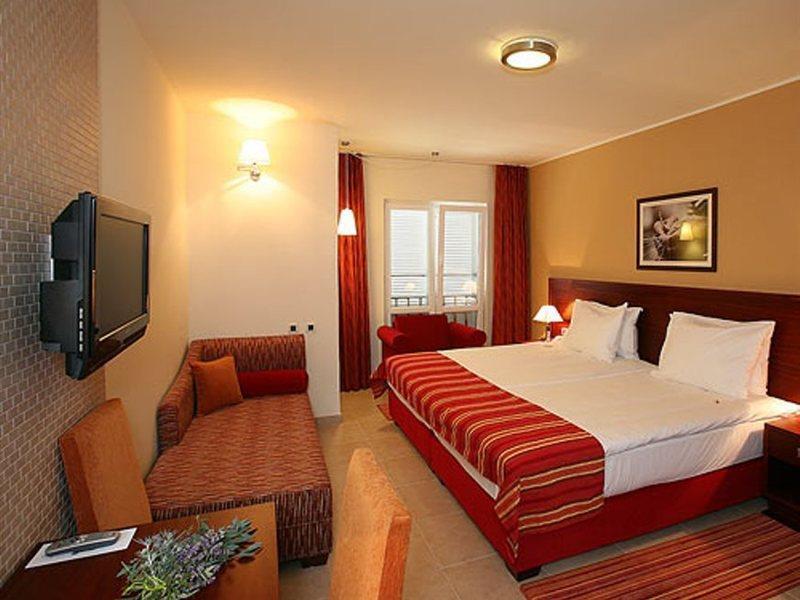 Valamar Atrium Residence Baška Exterior foto